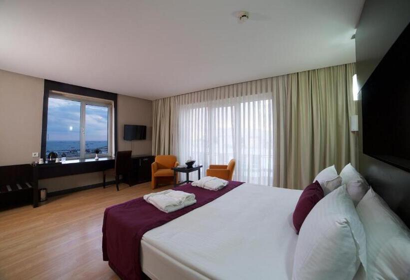 Deluxe Room Sea View, The Hotel Beyaz Saray & Spa   Special Category