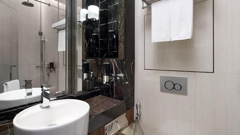 Standard Triple Room, Boss