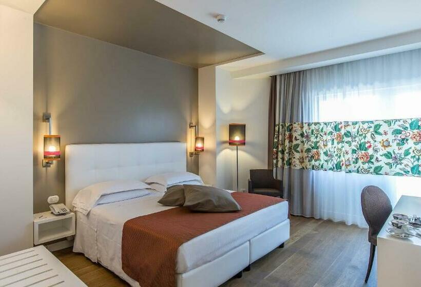 Standard Room, Caravel