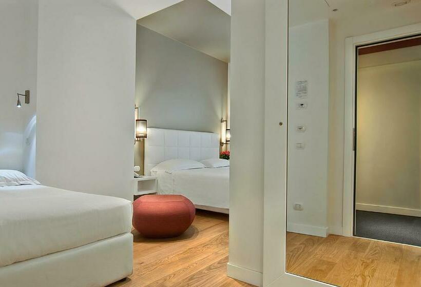 Standard Triple Room, Caravel