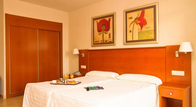 Standard Room, Las Palmeras Affiliated by Fergus