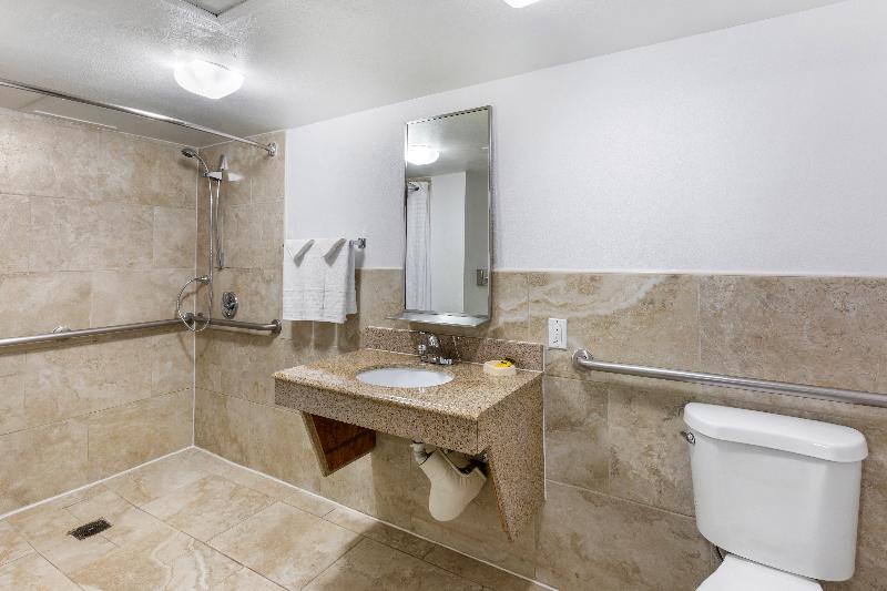 Standard Triple Room, Rede Andrade Cwb