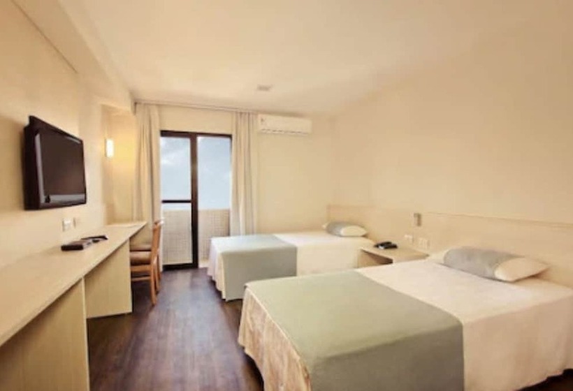 Standard Triple Room, Rede Andrade Vernon