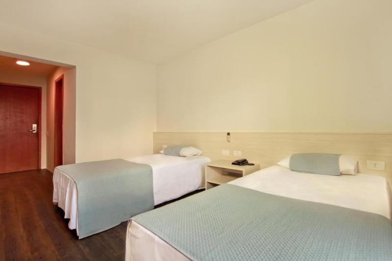 Standard Triple Room, Rede Andrade Vernon