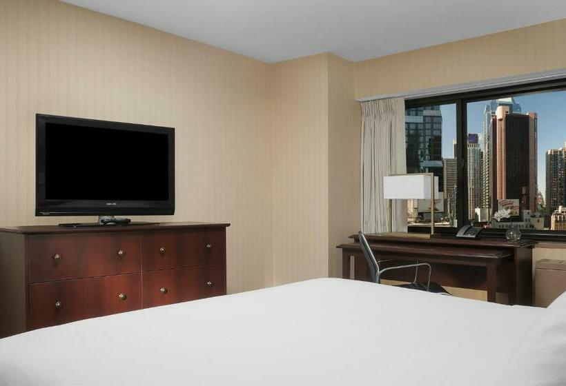 Standard Room, The Manhattan at Times Square