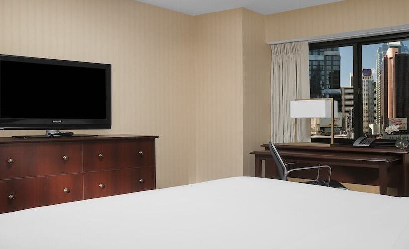 Standard Room, The Manhattan at Times Square