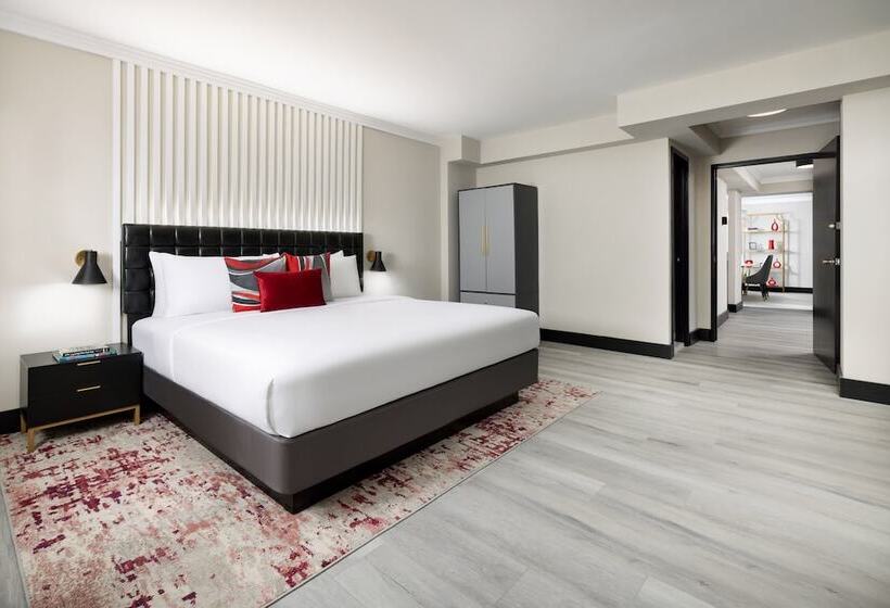 Suite, The Manhattan at Times Square