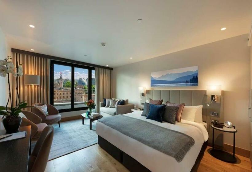 Superior Studio, Tower Suites By Blue Orchid