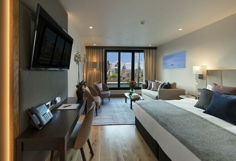 Superior Studio, Tower Suites By Blue Orchid