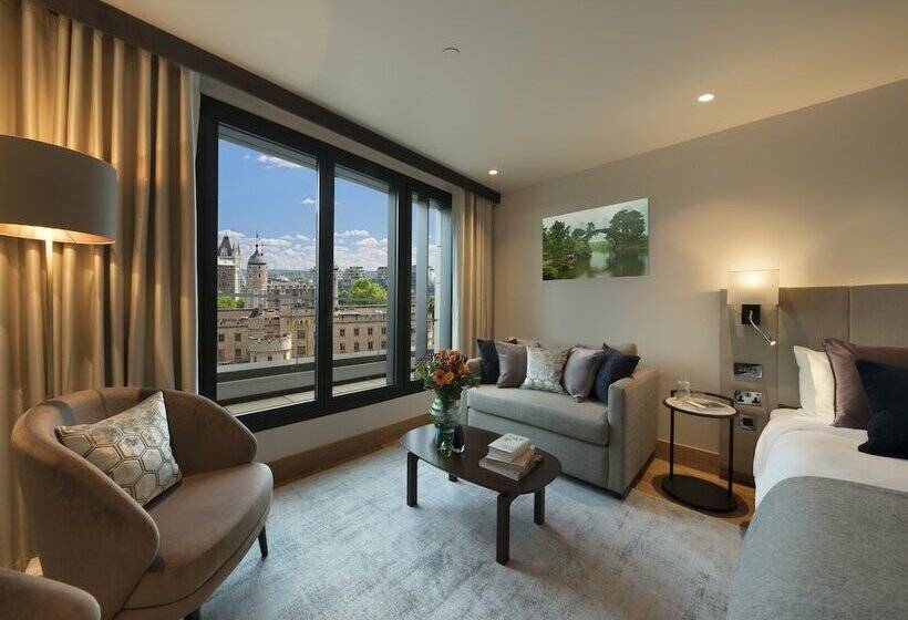 Superior Studio, Tower Suites By Blue Orchid