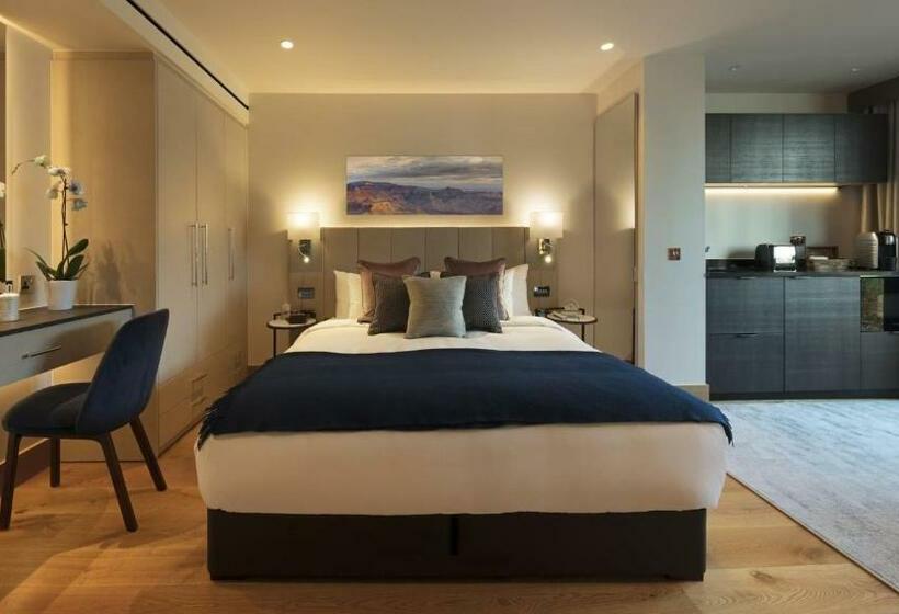 Executive Studio, Tower Suites By Blue Orchid