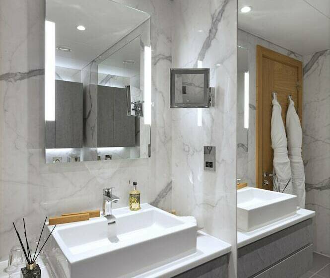 Executive Studio, Tower Suites By Blue Orchid