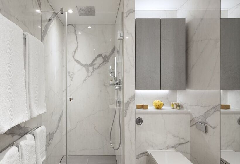 Superior Studio, Tower Suites By Blue Orchid