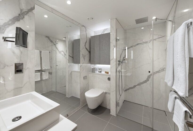 Superior Studio, Tower Suites By Blue Orchid