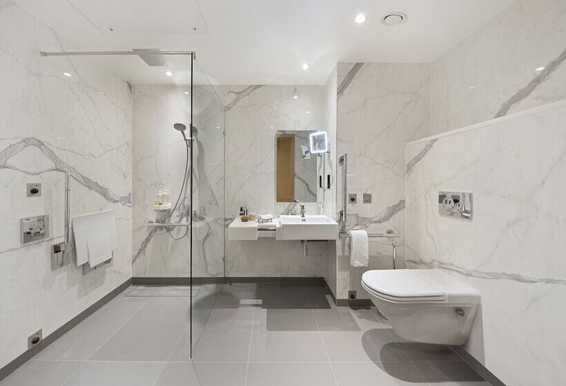 Superior Studio, Tower Suites By Blue Orchid
