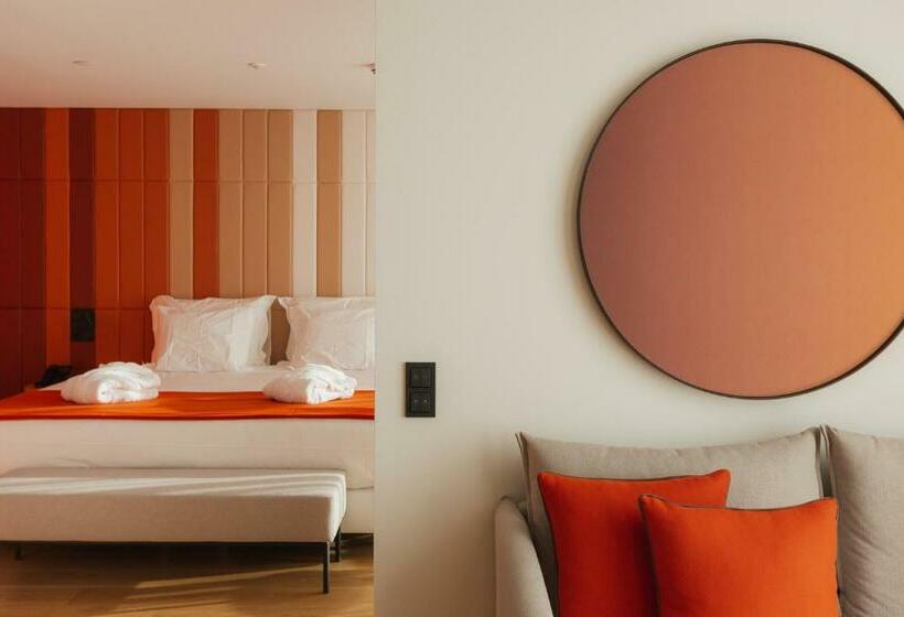 Executive Suite, Lumen Hotel & The Lisbon Light Show