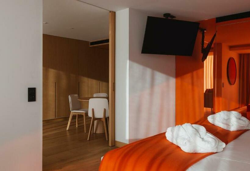 Executive Suite, Lumen Hotel & The Lisbon Light Show