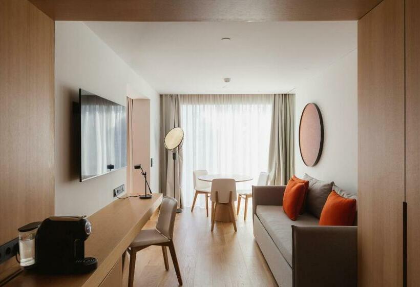Family Suite, Lumen Hotel & The Lisbon Light Show