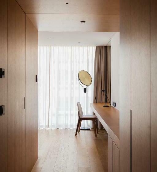 Standard Connecting Room, Lumen Hotel & The Lisbon Light Show