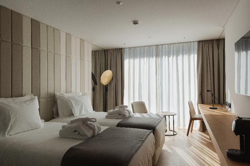 Executive Suite, Lumen Hotel & The Lisbon Light Show