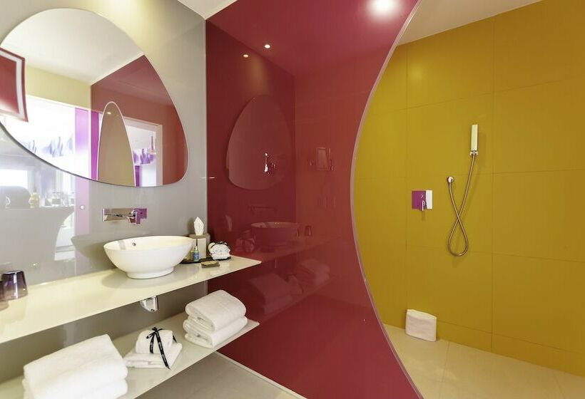 Standard Room Sea View, Temptation Cancun Resort  All Inclusive  Adults Only