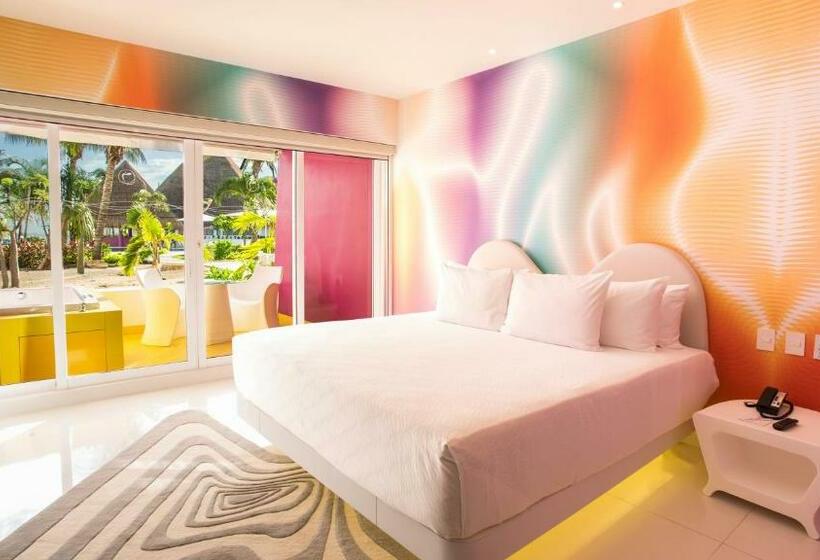 Deluxe Room with Hot Tub, Temptation Cancun Resort  All Inclusive  Adults Only