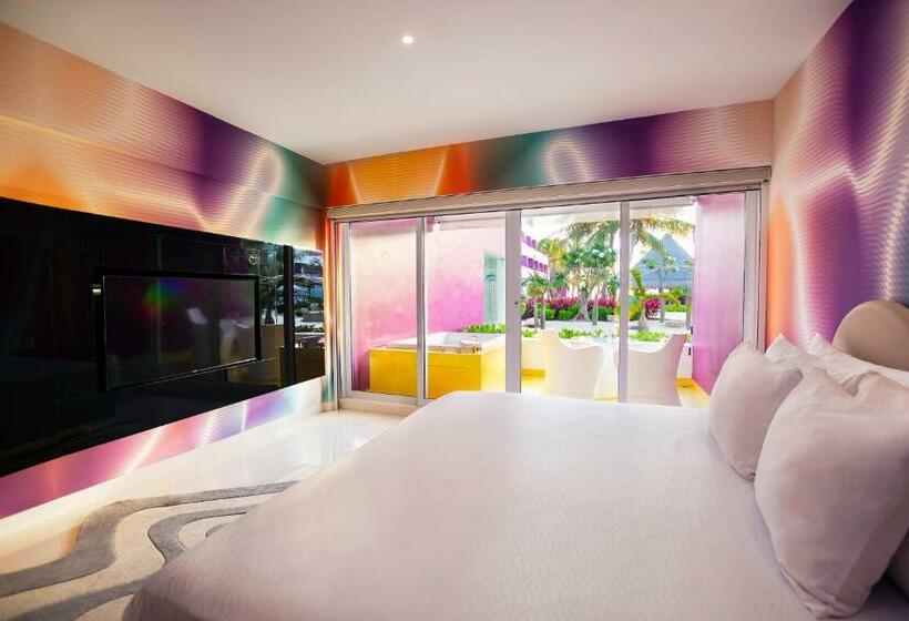 Deluxe Room with Hot Tub, Temptation Cancun Resort  All Inclusive  Adults Only